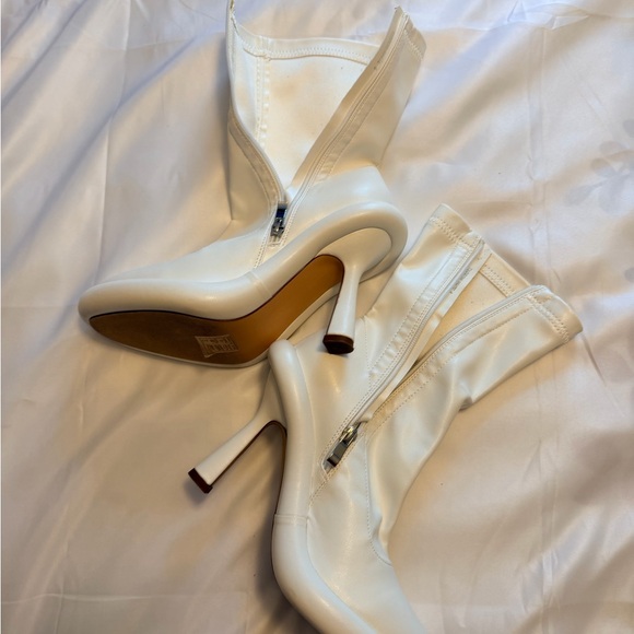 Azalea Wang White Platform Ankle Boots (Size 8) 🤍 - Picture 2 of 9